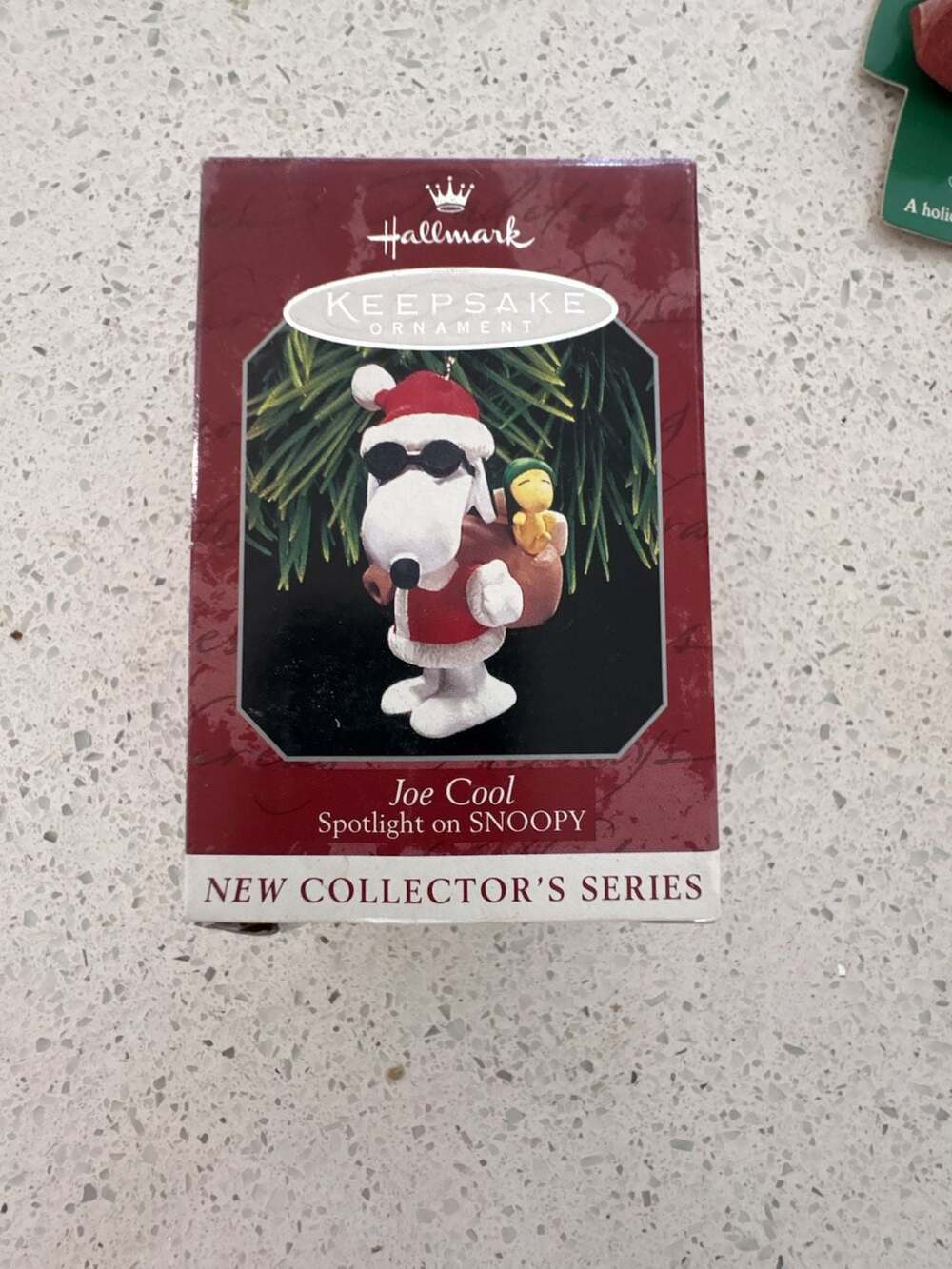 New Hallmark Keepsake Ornament Joe Cool Spotlight on Snoopy 1998
Never been open